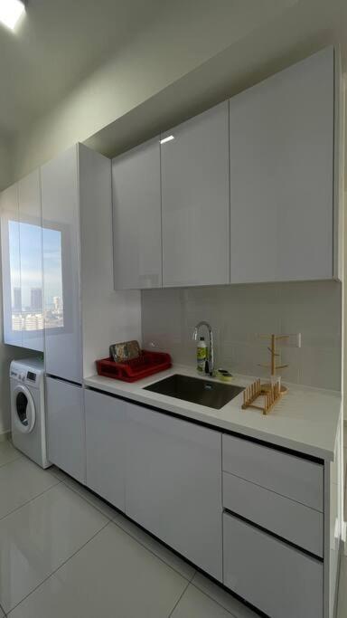 New Georgetown: Modern View