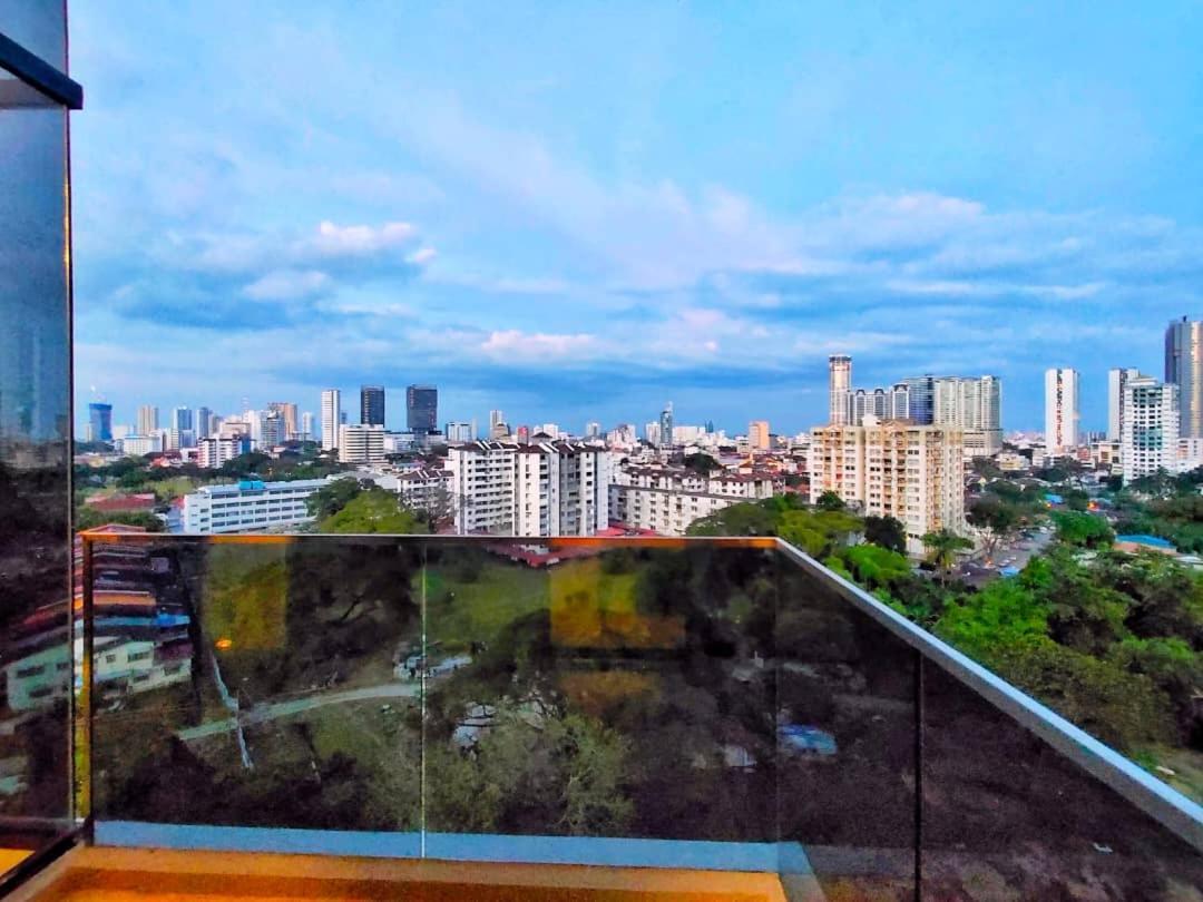 New Georgetown: Modern View Apartment