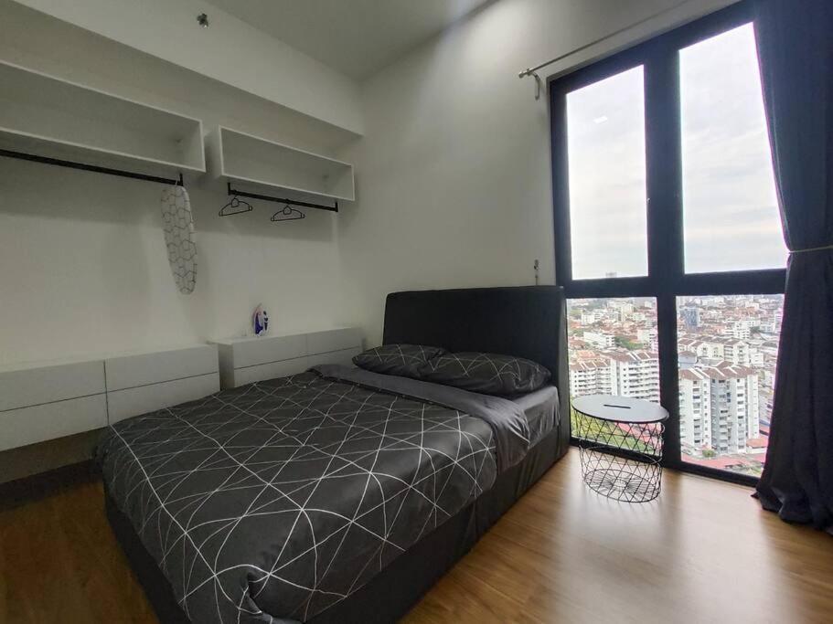 New Georgetown: Modern View Apartment