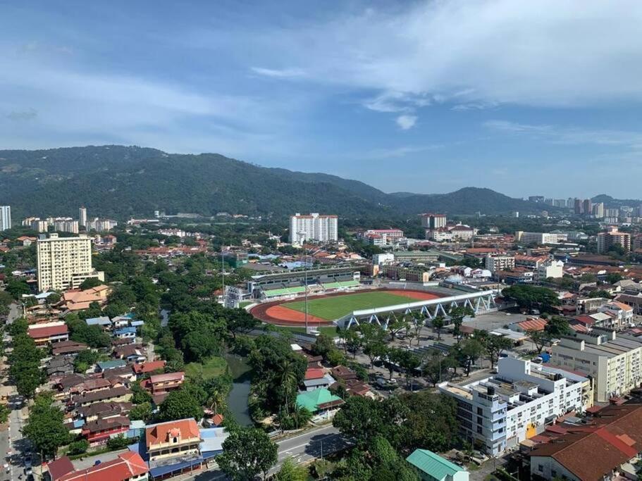 Apartment New Georgetown: Modern View George Town
