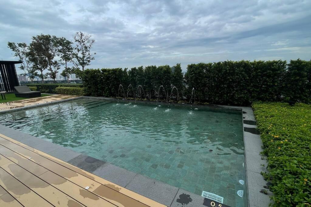 New Georgetown: Modern View Apartment