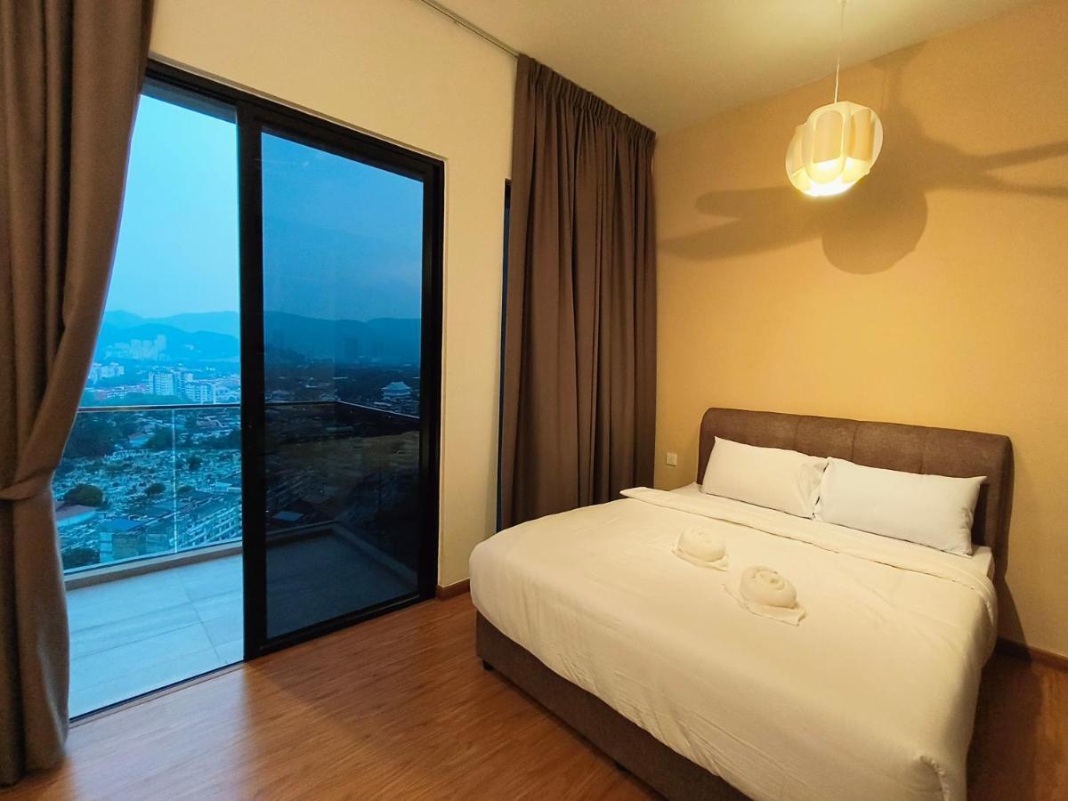New Georgetown: Modern View * George Town