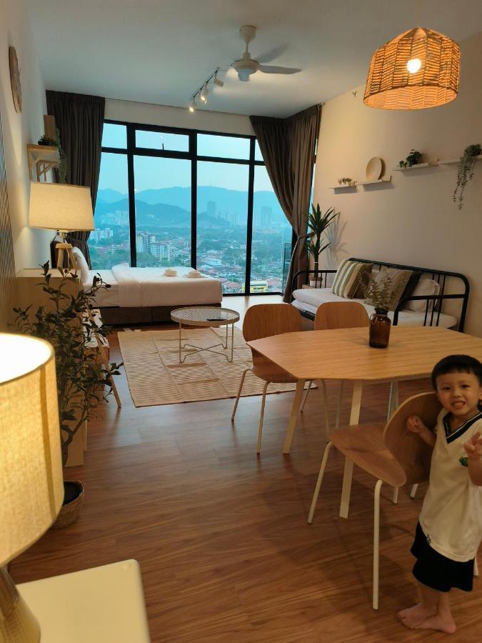 New Georgetown: Modern View * George Town
