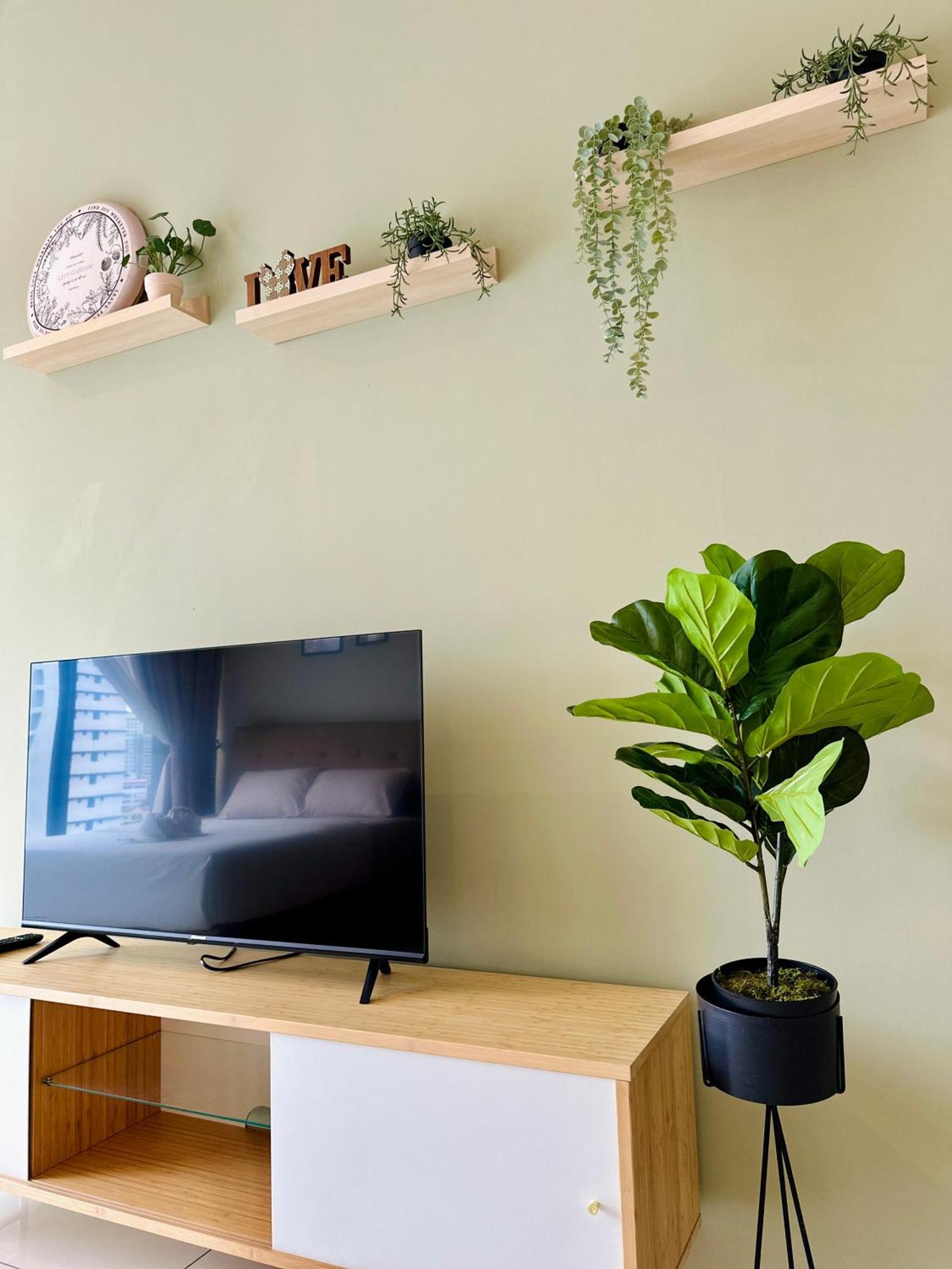 New Georgetown: Modern View Apartment George Town
