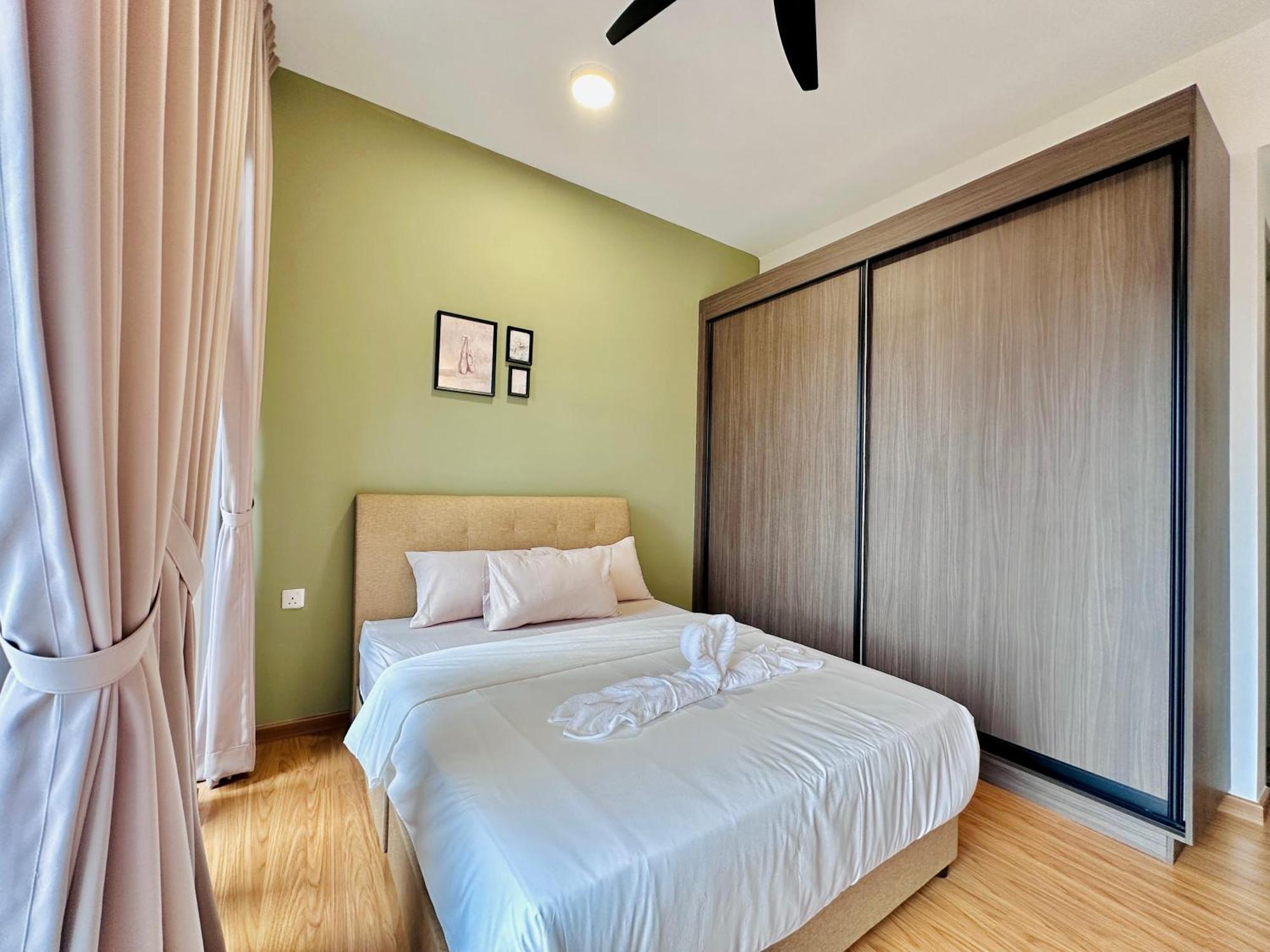 Apartment New Georgetown: Modern View George Town