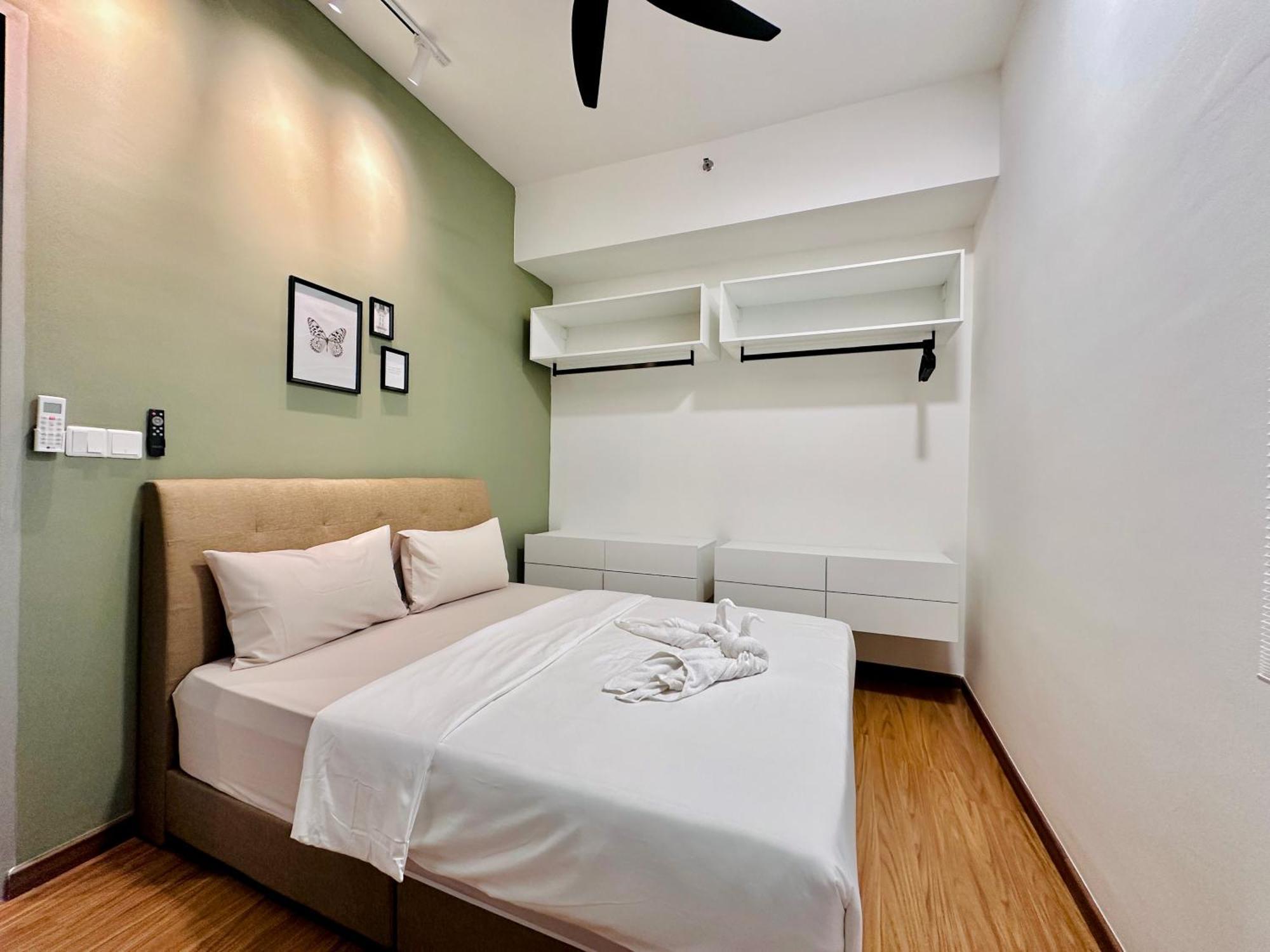 New Georgetown: Modern View * George Town
