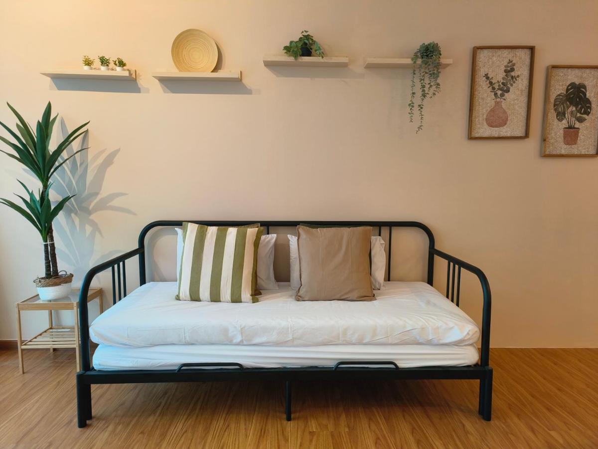 New Georgetown: Modern View Apartment *